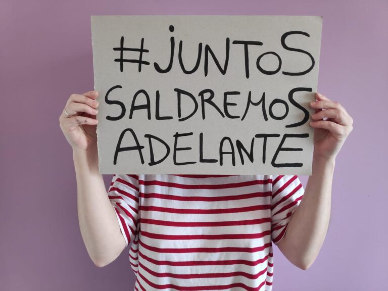 Carteles de la campau{00f1}a Unidad y Solidaridad ante la COVID-19