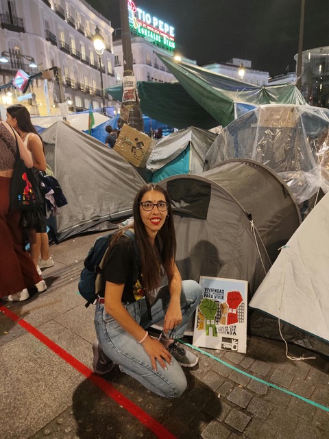 Acampada por la vivienda en la Puerta del Sol