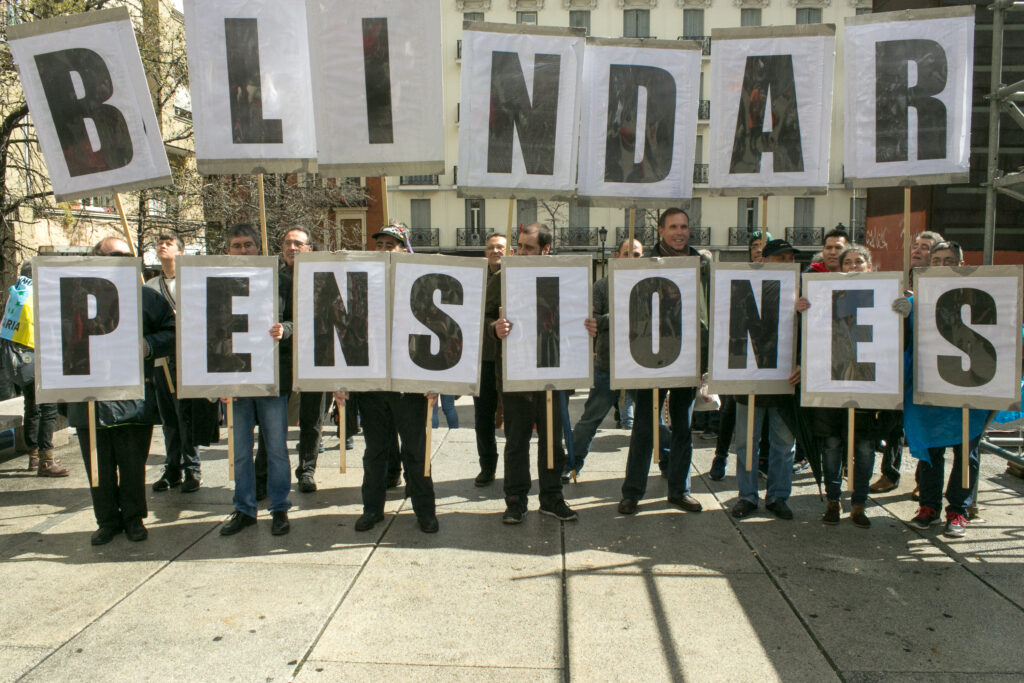 Concentración por blindar las pensiones en la Constitución